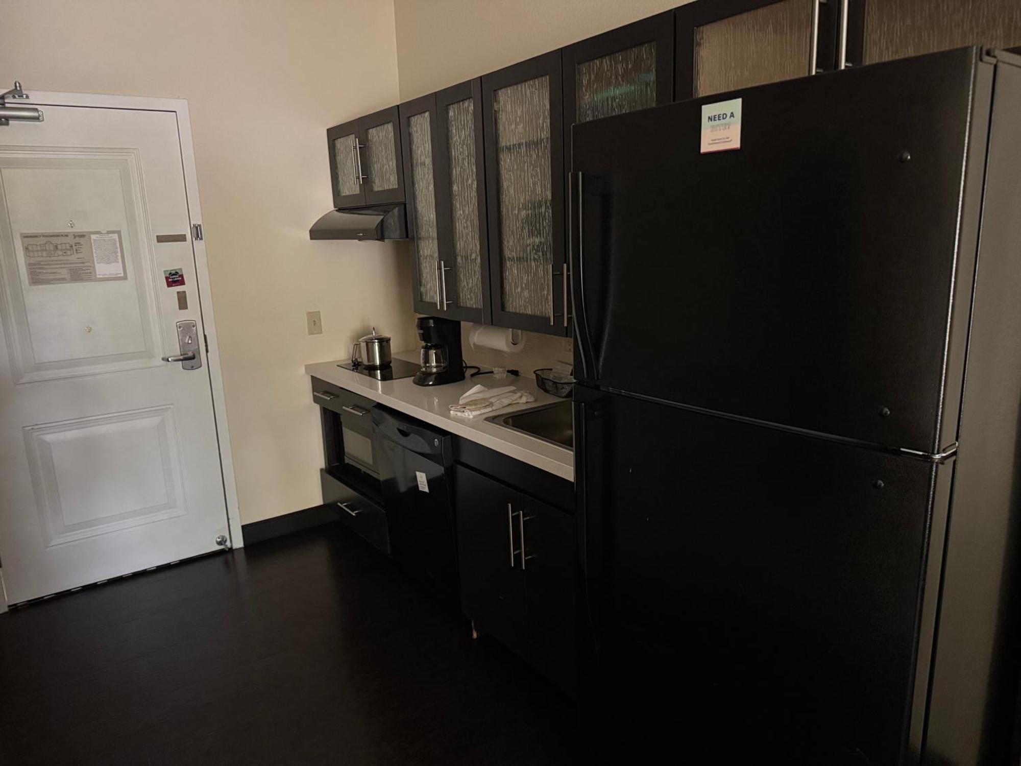 Candlewood Suites - Newark South - University Area By Ihg Экстерьер фото