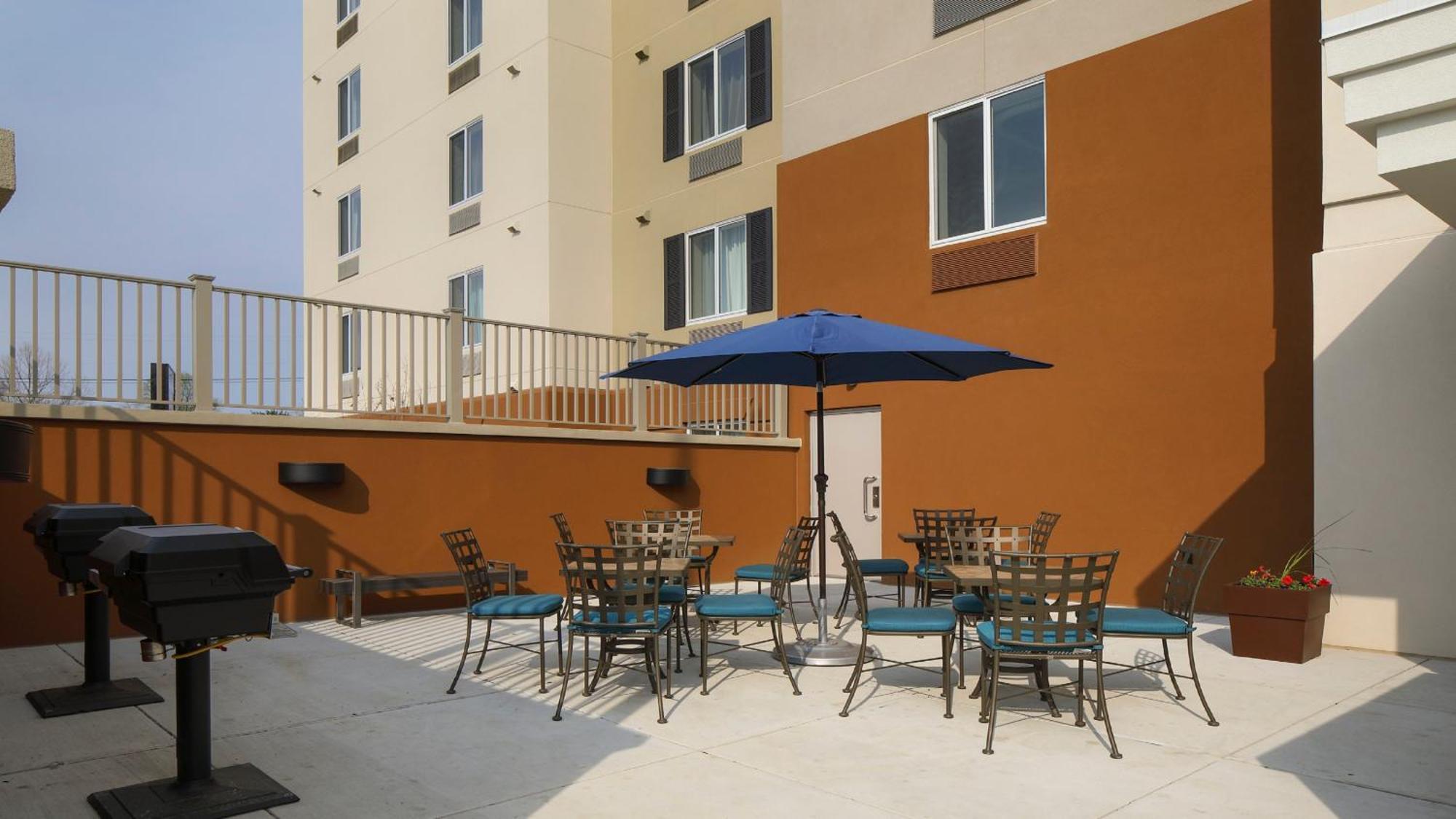 Candlewood Suites - Newark South - University Area By Ihg Экстерьер фото